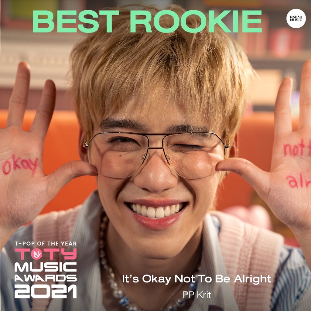 BkppMyanmar's tweet photo. TOTY Music Award  2021ရဲ့ Best Rookies မှာ "It's Ok Not To Be Alright " လေးကရရှိလို့ Nadao ကပုံအကြည်လေးထုတ်ပေးလိုက်ပါပြီ🥳Congratulations ￼ Again🥳 You really deserved this and many more ❤️

#BestRookiePPKRIT
#TOTYAwardsxBillkinPPKrit
#TOTYAwards 
#NadaoMusic https://t.co/xTUNu3h1EO