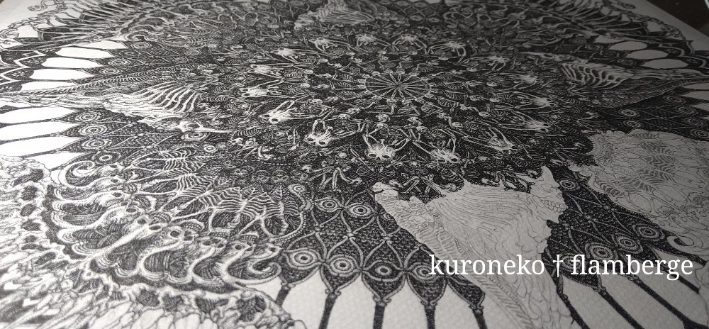 当初抱いたイメージは、描き進める毎に新しいアイディアを採り入れてきた為に次第に姿形が変わっていったけれど、自分でも予想してなかった方向に進んだから面白く感じてる。 