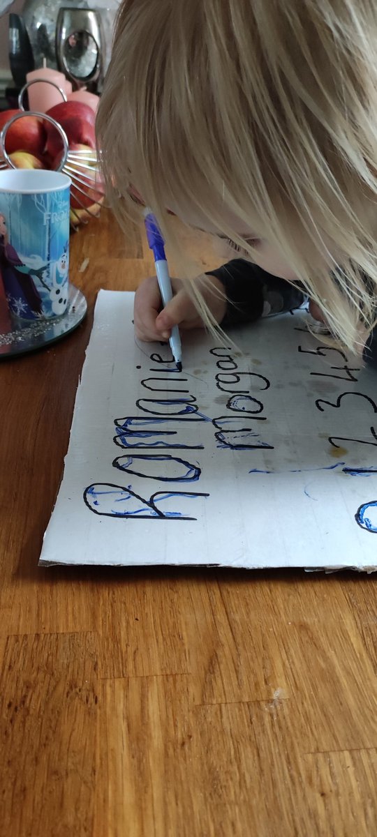 TerriMorgan3's tweet photo. @ChilternPSHull Romanie-Mae whos in nursery practicing to write her name https://t.co/Z21s9aVNj8