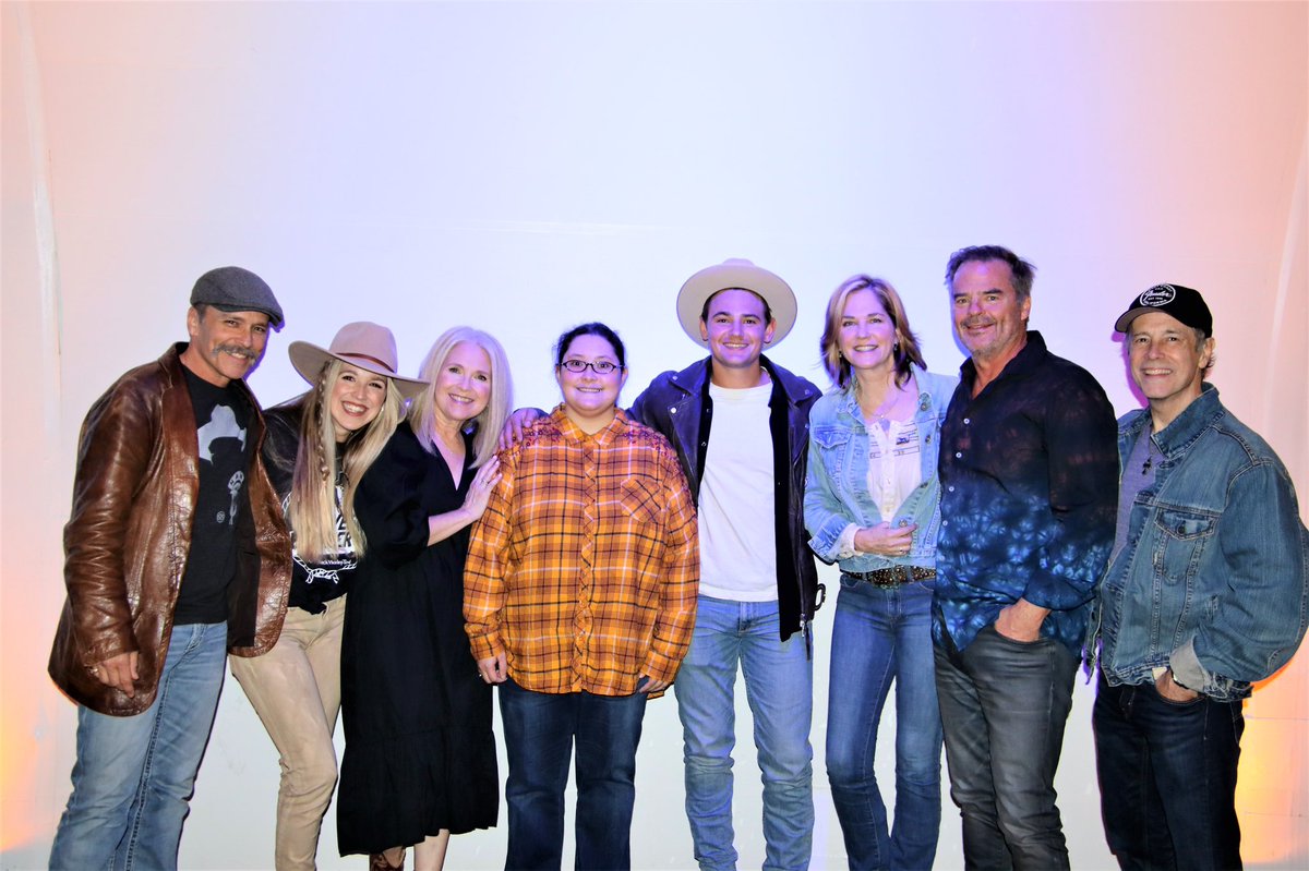 LindleyPablo's tweet photo. These other ones also turned out great! @reevesforreal, #EmilySmith, #MissyReeves, @KassieDePaiva @CarsonBoatman, #ChristianTaylor, @wallykurth https://t.co/9kQtryp3XV