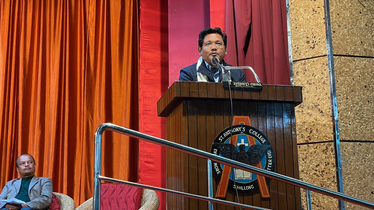 SangmaConrad's tweet photo. Honoured to be in St. Anthony’s College to lay foundation for the Bacchiarello Block(Library &amp; Science Block). Happy to announce that Govt will sanction ₹1 Cr for building the Bacchiarello Annex. May the College continue to be a blessing to the future of our country
@dpradhanbjp https://t.co/lnGBK65nv8