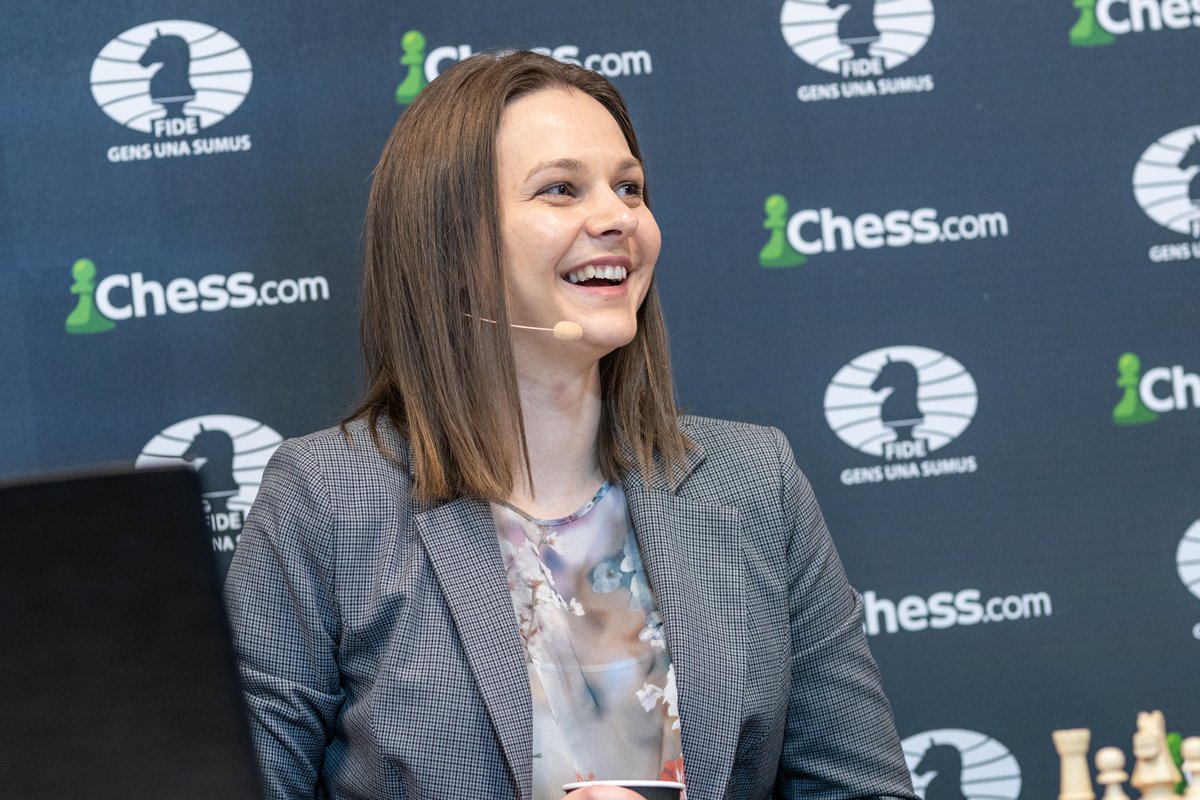 chesscom's tweet photo. Happy birthday to three-time women's world champion across rapid and blitz, and 2017 women's world championship runner-up, GM Anna Muzychuk! 

Our thoughts are with Anna and all Ukrainians at this time 💙💛 https://t.co/4Z6oII0y7c