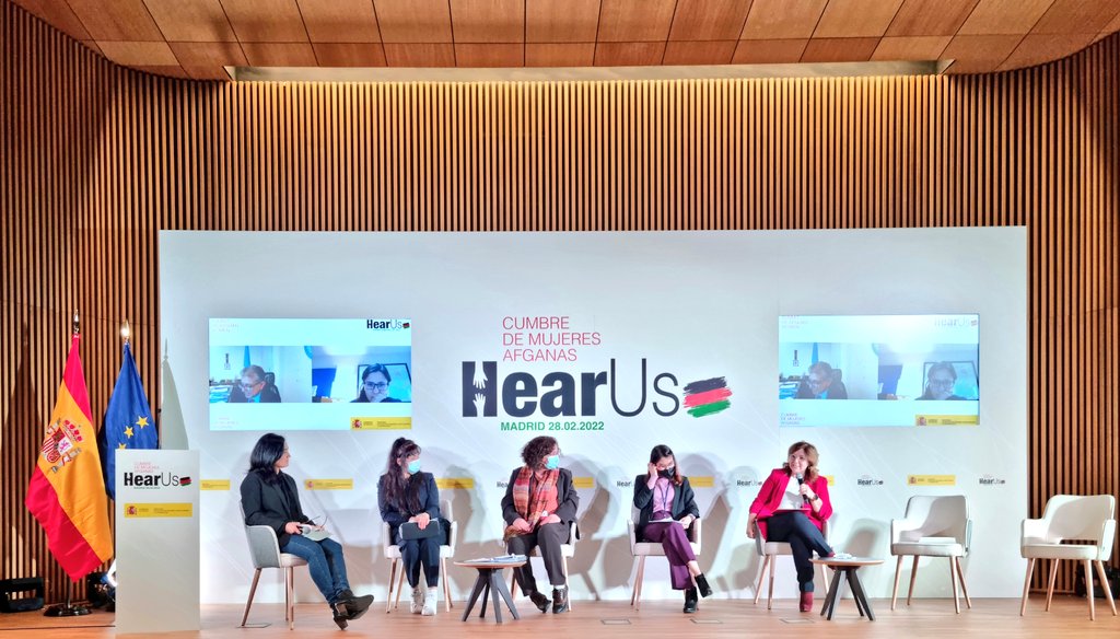PiliCancela's tweet photo. Un honor participar en la Cumbre de Mujeres Afganas celebrada hoy en @MAECgob. Como dice su lema, #HearUs, debemos seguir escuchando las llamadas de ayuda de las mujeres que siguen en #Afganistán.
👇🏻 https://t.co/6JY9ArqQdQ