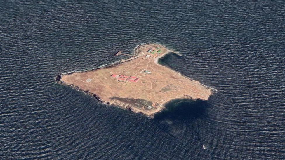 worldwrong3's tweet photo. Ukraine’s defenders of “Snake Island” who were initially feared dead after telling the Russian warship to "go f*** themselves" are “alive and well” according to the Ukrainian Navy - CNN #SnakeIsland #UkraineUnderAttaсk #StopWarInUkraine https://t.co/MOhbqHf9x3