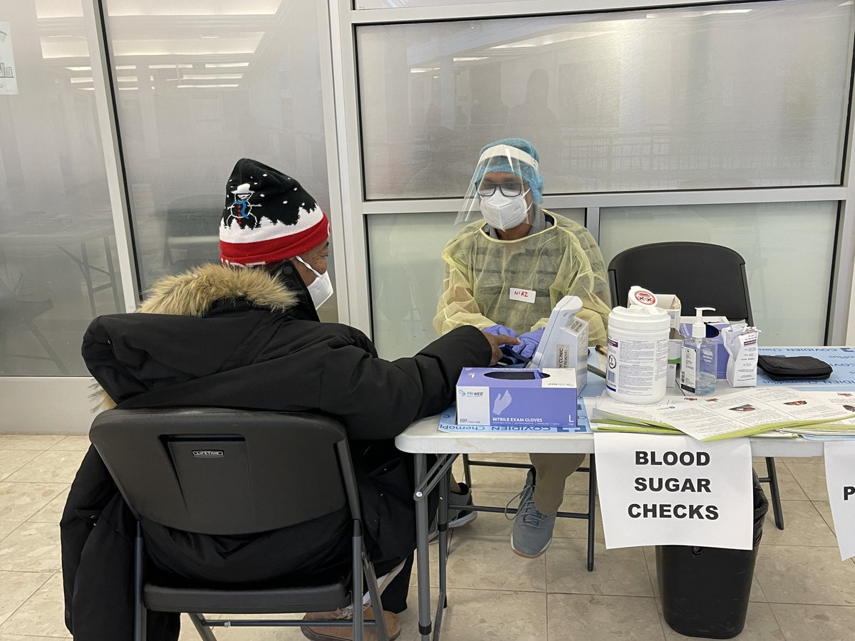 BlackCreekCHC's tweet photo. Celebrating #BlackHistoryMonth  and Black Health on Saturday @yorkgate_mall. Thank you to our partners for bringing community together for music, hairstyling, vaccine clinic and health screenings. #blackhealthmatters  #ClippersandCombs @thebpao https://t.co/MHRvtkNN9F