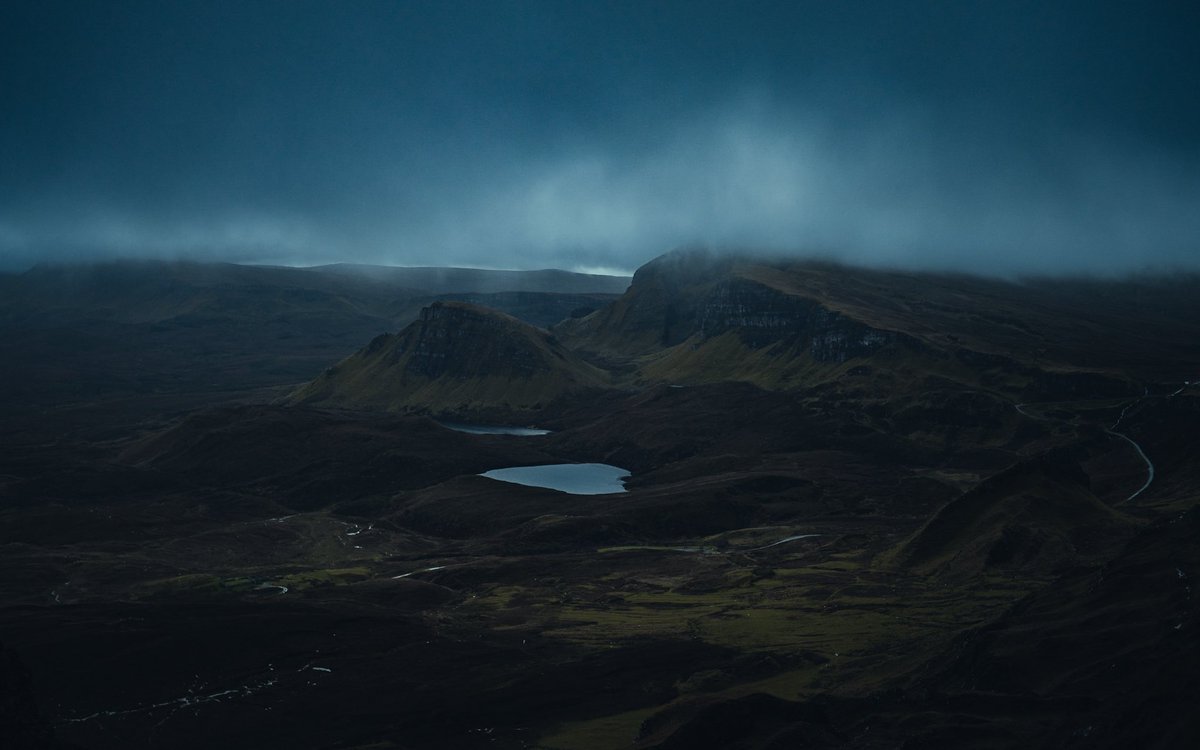 withgar2's tweet photo. When the mood is so strong you don’t just see it, you feel it! #scotland #moody #skye #bluehour #cinematic #TwitterNatureCommunity https://t.co/KaXGXoyhxc
