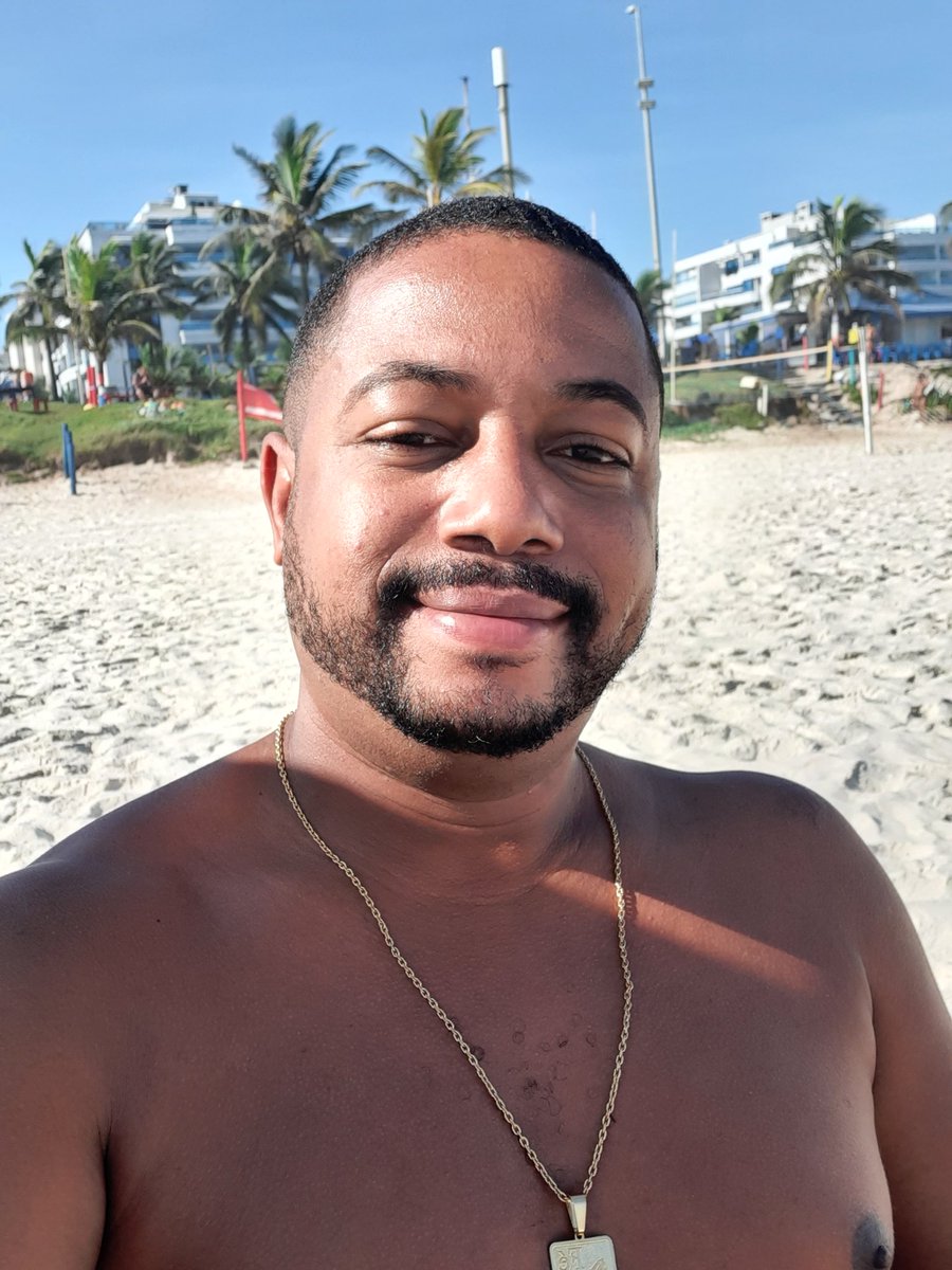Max68118281's tweet photo. O dia está lindoo ☀️🌴✌🏾 https://t.co/4fqdzUfBXw