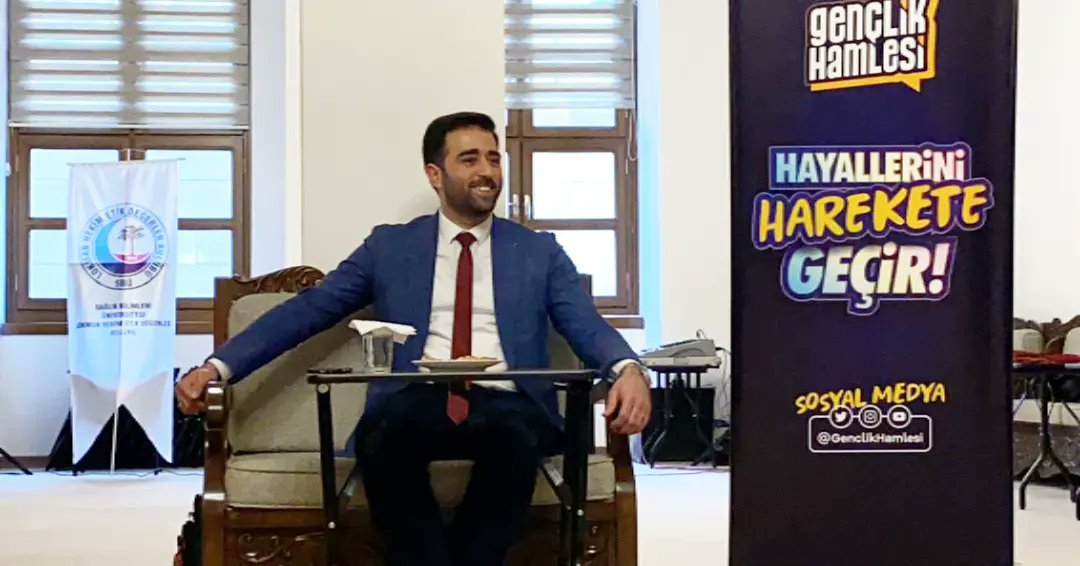 GenclikHamlesi's tweet photo. #GençlikHamlesi olarak 24 Şubat Perşembe günü #Ankara'da düzenlediğimiz "İman ve Aksiyon" programımızı Lokman Hekim Etik Değerler Kulübü'nde gerçekleştirdik.

Cem Hocamıza (@fcemertunc) kıymetli zamanlarını ayırıp katıldıkları için çok teşekkür ederiz 💐 https://t.co/lnRC9my4rP