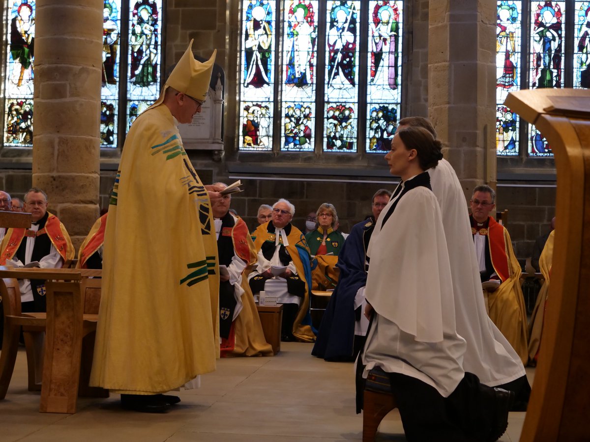 WakeCathedral's tweet photo. What a weekend!
From #rhubarb activities and @wakeycollege graduation ceremonies to a packed-weekend for #CathedralKitchen and a special Choral Evensong on Sunday, thank you to everyone who has visited.
#RhubarbFest https://t.co/vDsxi80AD6