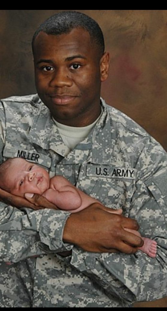 SusanDoud's tweet photo. I love working w/Arthur, #ARMY Reserve #Veteran , Team Lead &amp; father. He says military service "taught me sacrifice, hard work and commitment. Once my son was born, I was blessed to be able to learn more about these things @caresource." #UniquelyCaresource #MilitaryMonday https://t.co/I7qMGjl9Si