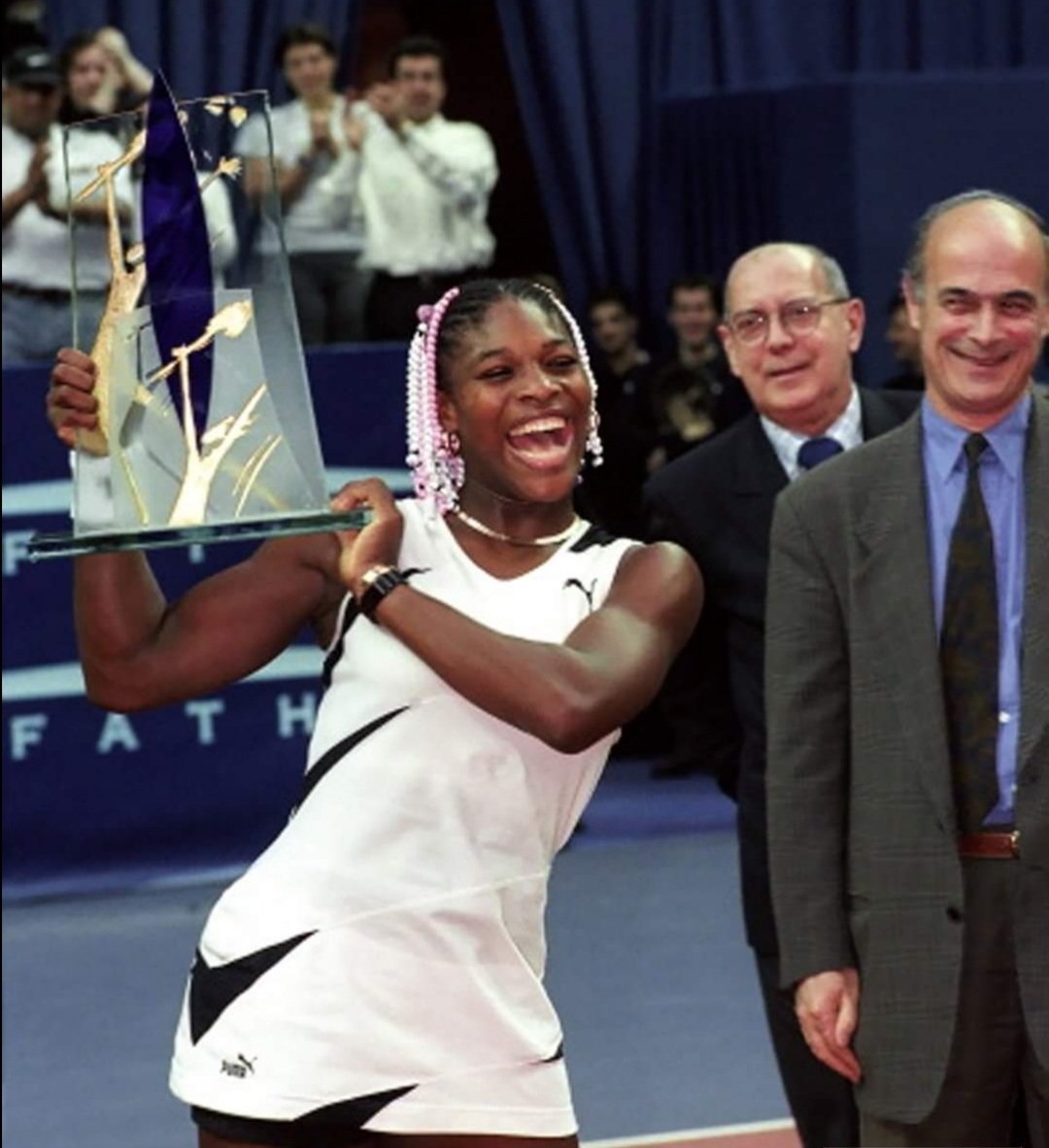 📆 On this day in 1999

17-year-old <a href="/serenawilliams/">Serena Williams</a> won her first WTA title at the Open Gaz de France in Paris after defeating Amélie Mauresmo 6-2, 3-6, 7-6(4). 🏆