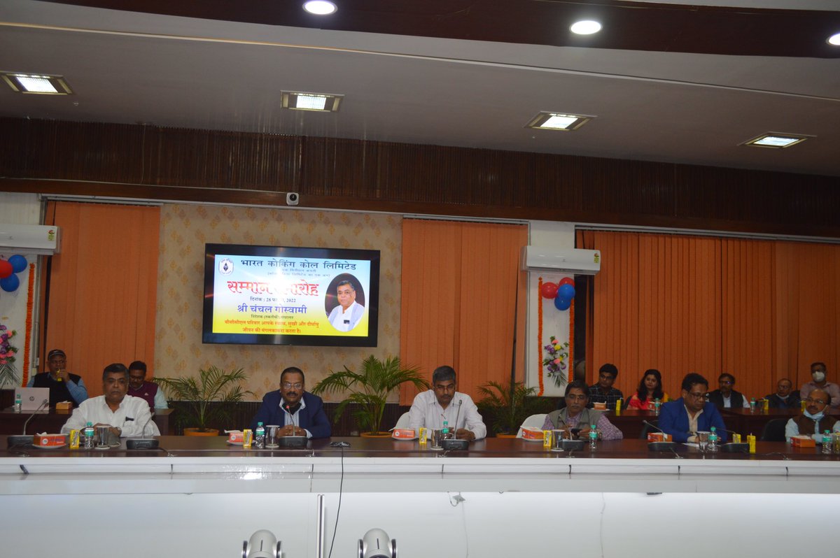 BCCLofficial's tweet photo. A felicitation ceremony was organized on the occasion of superannuation of Sri Chanchal Goswami, Director Technical (Operations), BCCL on 28.02.22 at Level-III, Conference Hall, Koyla Bhawan. https://t.co/qxyB4TM6bS