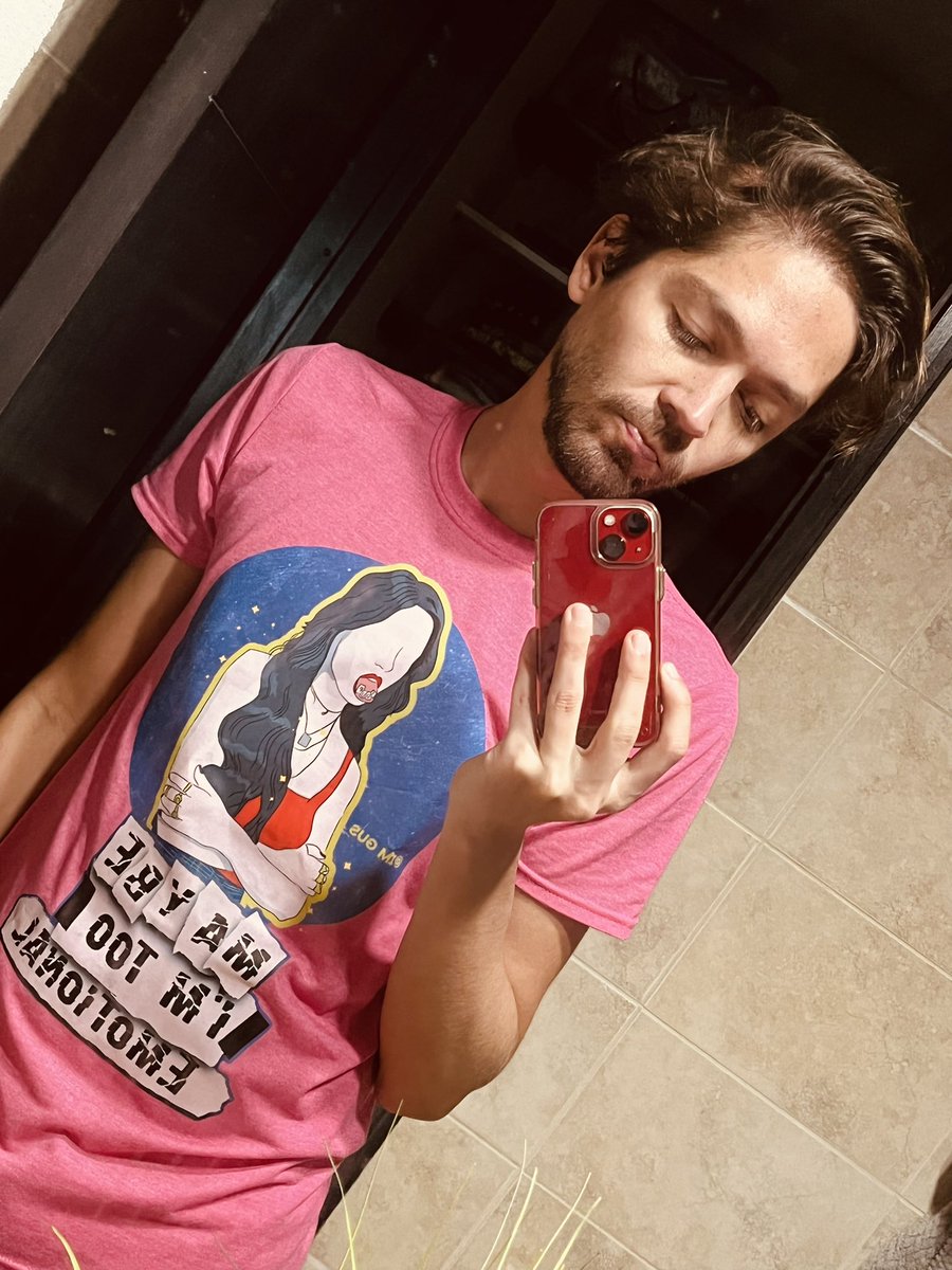 tathomejia's tweet photo. Maybe I’m too emotional #good4u #OliviaRodrigo #imgus pd la camisetica Tambien si les gusta pueden preguntarme por privado https://t.co/OMypgfCxhA