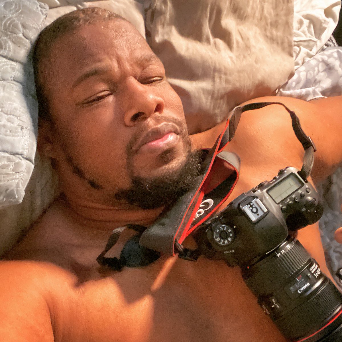 MrKingJr2's tweet photo. Me and my camera (junior)
IG: juniorimages.. #photographerforlife #moremoneymoreproblems
#photographerforhire https://t.co/Jh4a9gST6A