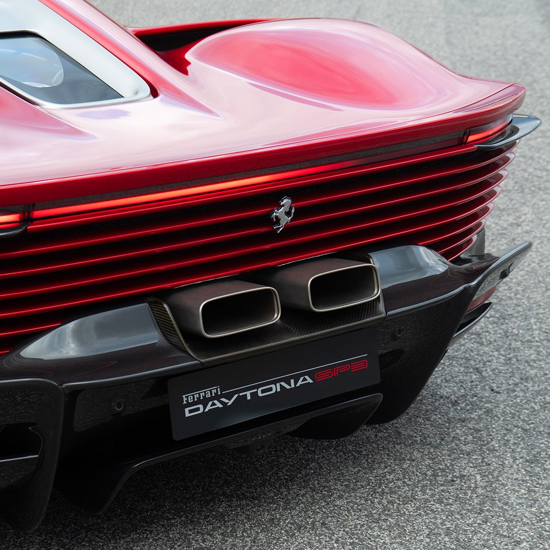 MeridienModena's tweet photo. The #FerrariDaytonaSP3 brings Formula 1 sensations to the track. The model joins the ‘Icona’ series and pays homage to the
mid-rear-engined Ferrari V12 sports prototypes that earned the marque its unparalleled motor sport status.
https://t.co/tTE3QUB07D
#Ferrari #FerrariIcona https://t.co/yNlKFy02w9