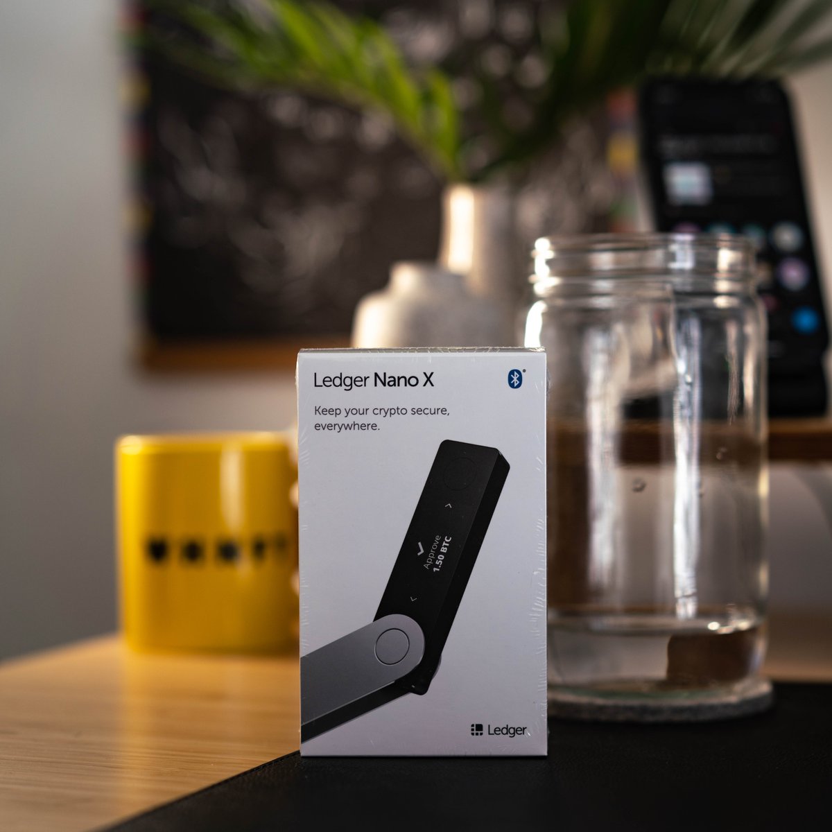 jamesrichardfry's tweet photo. *Ledger Nano X Giveaway*
If I worked for @Ledger, I'd put out an NFT marketing campaign with the slogan:
"JPGs are expensive. Protect your asse(t)s."

Giving away this Nano X to one random follower!
How to enter:

Retweet, like, and follow me &amp; @WaffleFrens to enter! https://t.co/akkX0SIXmH