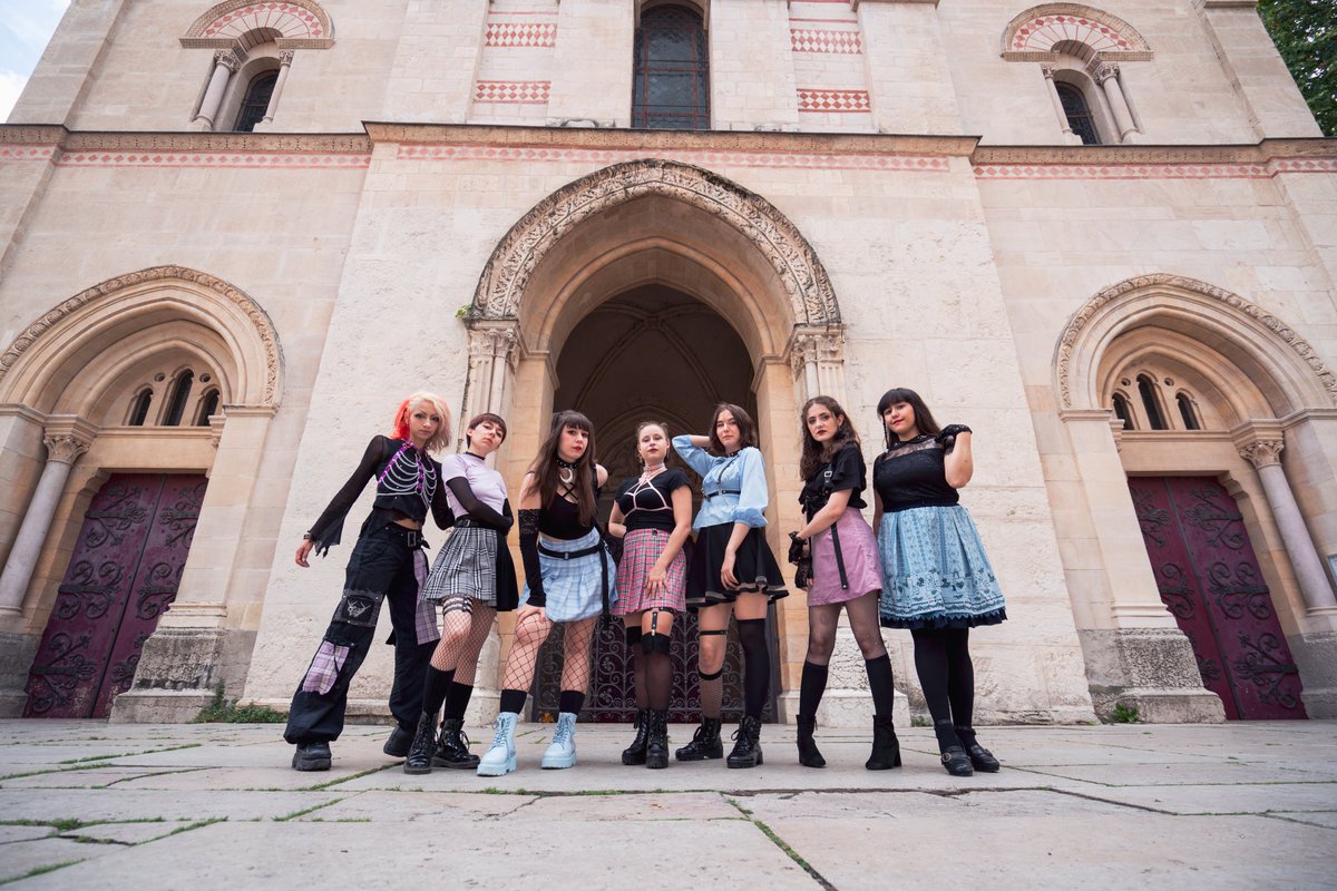 amaitsukiland's tweet photo. 𝗡𝗘𝗪 𝗖𝗢𝗩𝗘𝗥 🎵
We are back with a new video ! Dance and vocal cover of "Zero Sentimental" by Higeki no Heroin Shoukogun (@heroineSx)✨ It was filmed during our summer camp last year. Check it out ! 
 
▶️ https://t.co/zR4PsPydKX

📸 @Shin_Baka
#ヒロシン #悲撃のヒロイン症候群 https://t.co/3lX6HsXAUj