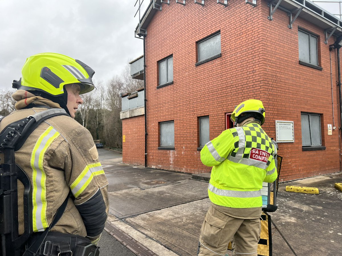 Kings Norton Green Watch’s Trainee is been put through his paces on the role of Breathing Apparatus Entry Control Officer, where he expected to monitor the location, air supply and activities of Firefighters inside a building. #teamwork
