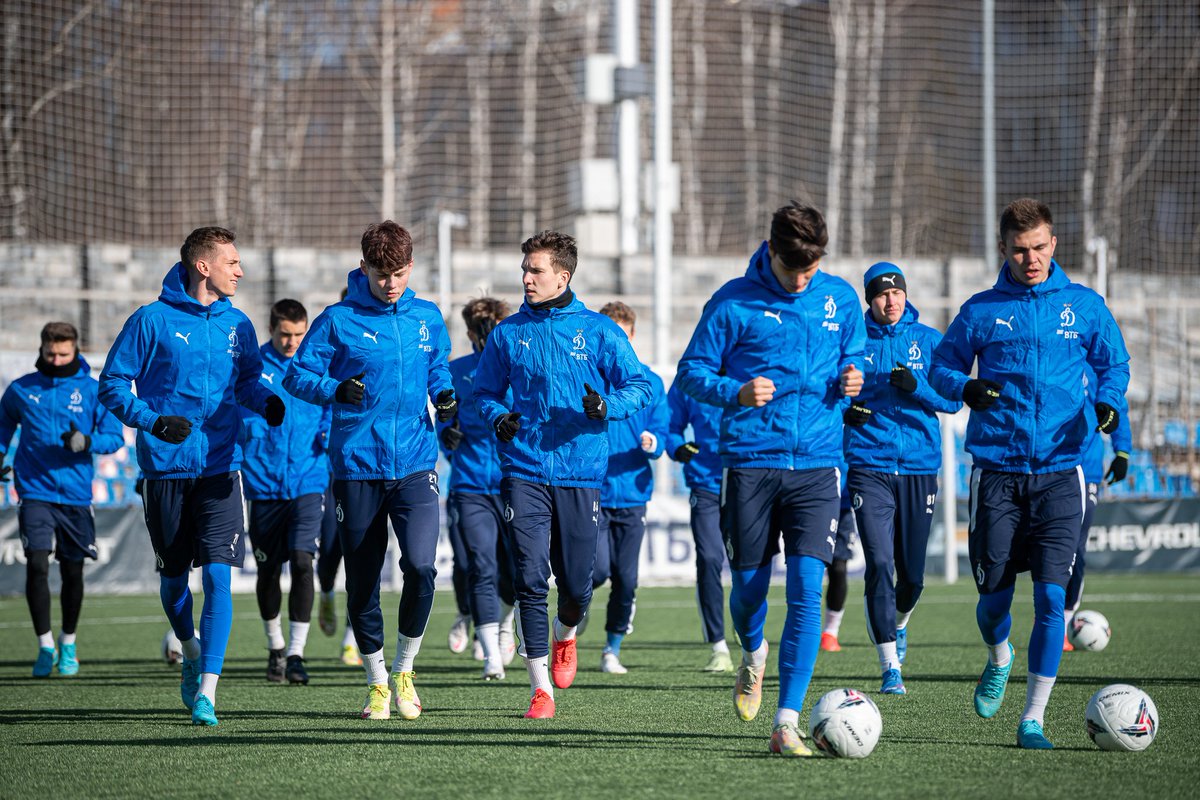 fcdynamo2's tweet image. По возвращении из Турции динамовцы получили несколько дней выходных и в понедельник приступила к работе. Третий этап подготовки к продолжению сезона в @fnleague2 пройдёт в Новогорске, команду ждут одно- и двухразовые тренировки и серия контрольных матчей 

#Динамо2 #ДинамоМосква