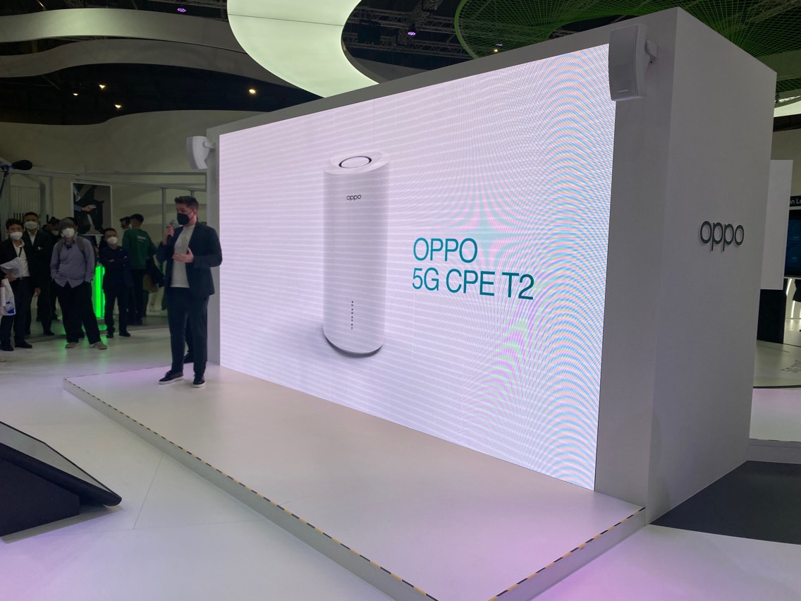 TrakinTech's tweet image. OPPO Also unveiled its latest 5G CPE device, the #OPPO5GCPET2 at #MWC22