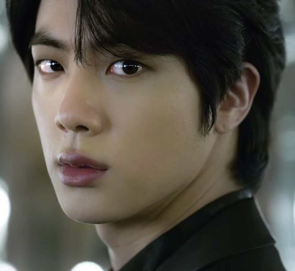 ブラックスワンの黒髪ジンくん好き… カッコ良すぎて泣いちゃう I vote