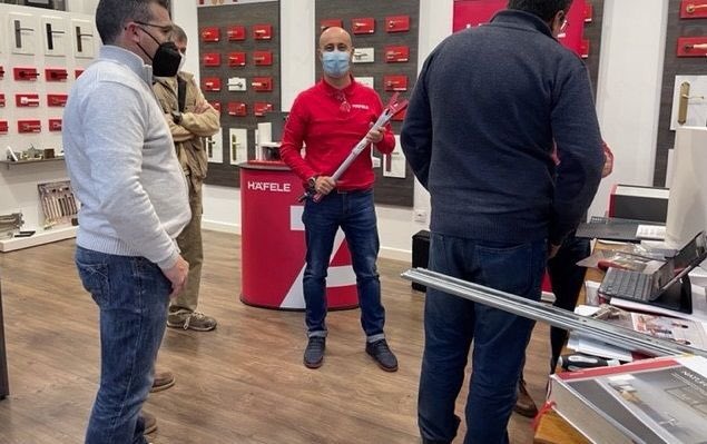 HafeleES's tweet photo. JORNADA HÄFELE
Hoy estamos con nuestros amigos de Royse presentando varias novedades de producto y sobretodo probándolos de primera mano con instaladores.
¿Nos acompañas?

https://t.co/24fozrJ91w

#hafele #hafelediscoveries https://t.co/dh9mFoTRlR