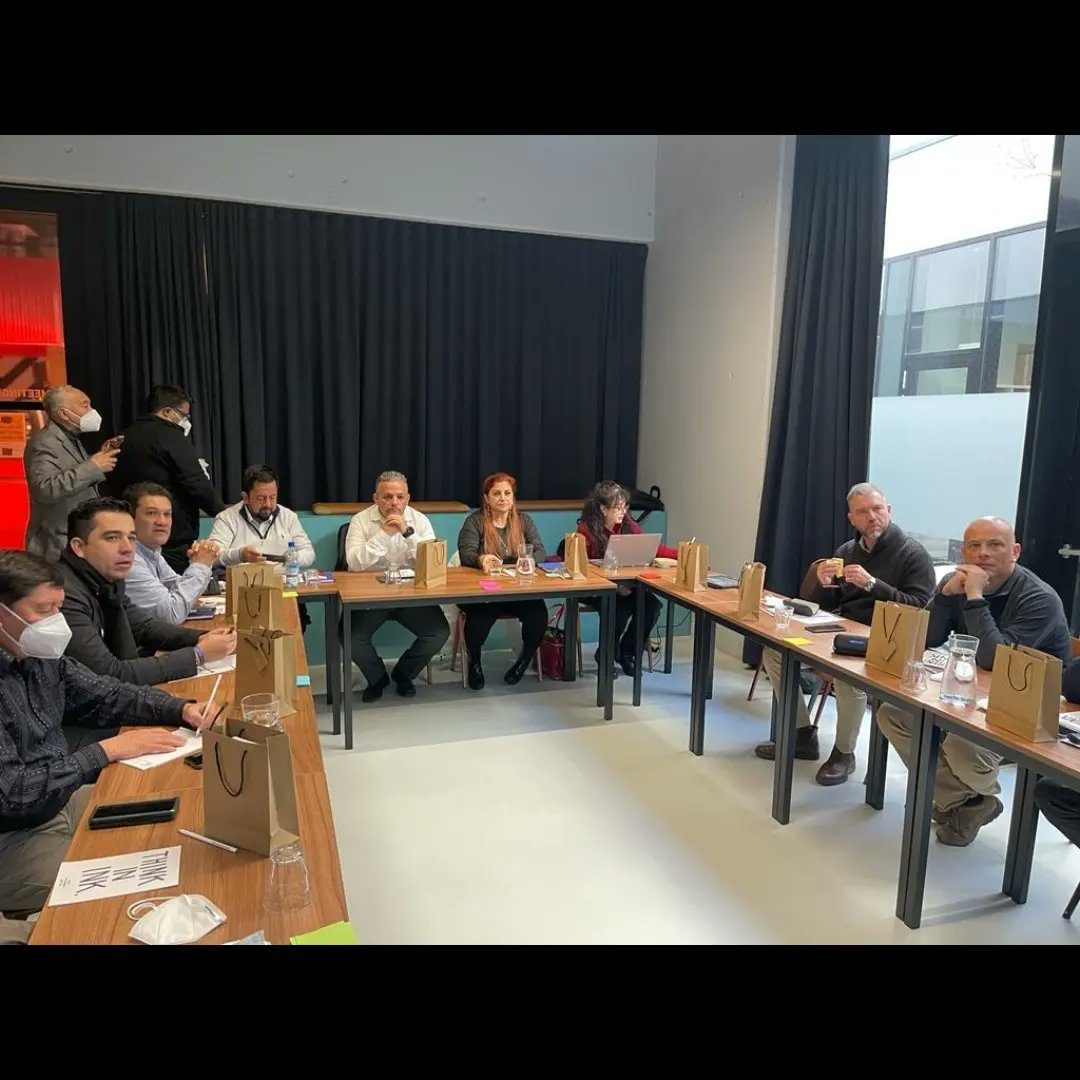CivesSolutions's tweet photo. Hemos empezado con éxito la Inmersión Smart City Europa en Viena #smartcity #CivesSolutions @ADELANTE_UE_ALC
@EU_Partnerships
@UEenARG, @UEenUruguay, @UEenColombia, @UEenCostaRica, @UEenGuatemala, @UEenMexico https://t.co/XhS9jlTURq
