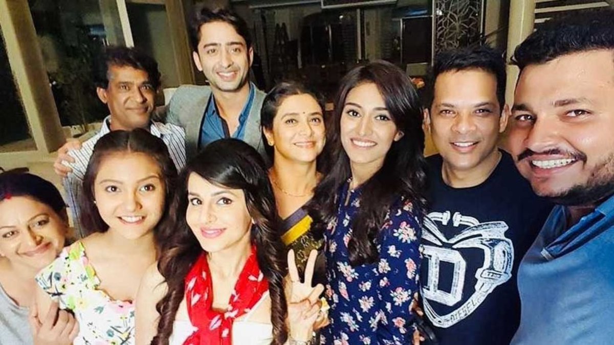 Sharica267's tweet photo. Aaj phir hum yaadon ka guldasta khelygye koi dard nahi, sirf hum muskurane gaye, sirf hum muskurane gaye
6 YEARS OF KRPKAB
@IamEJF 
@Shaheer_S 
@sspilgaonkar 
@durjoydatta 
@MamtaYPatnaik https://t.co/aXxc8tlLAV