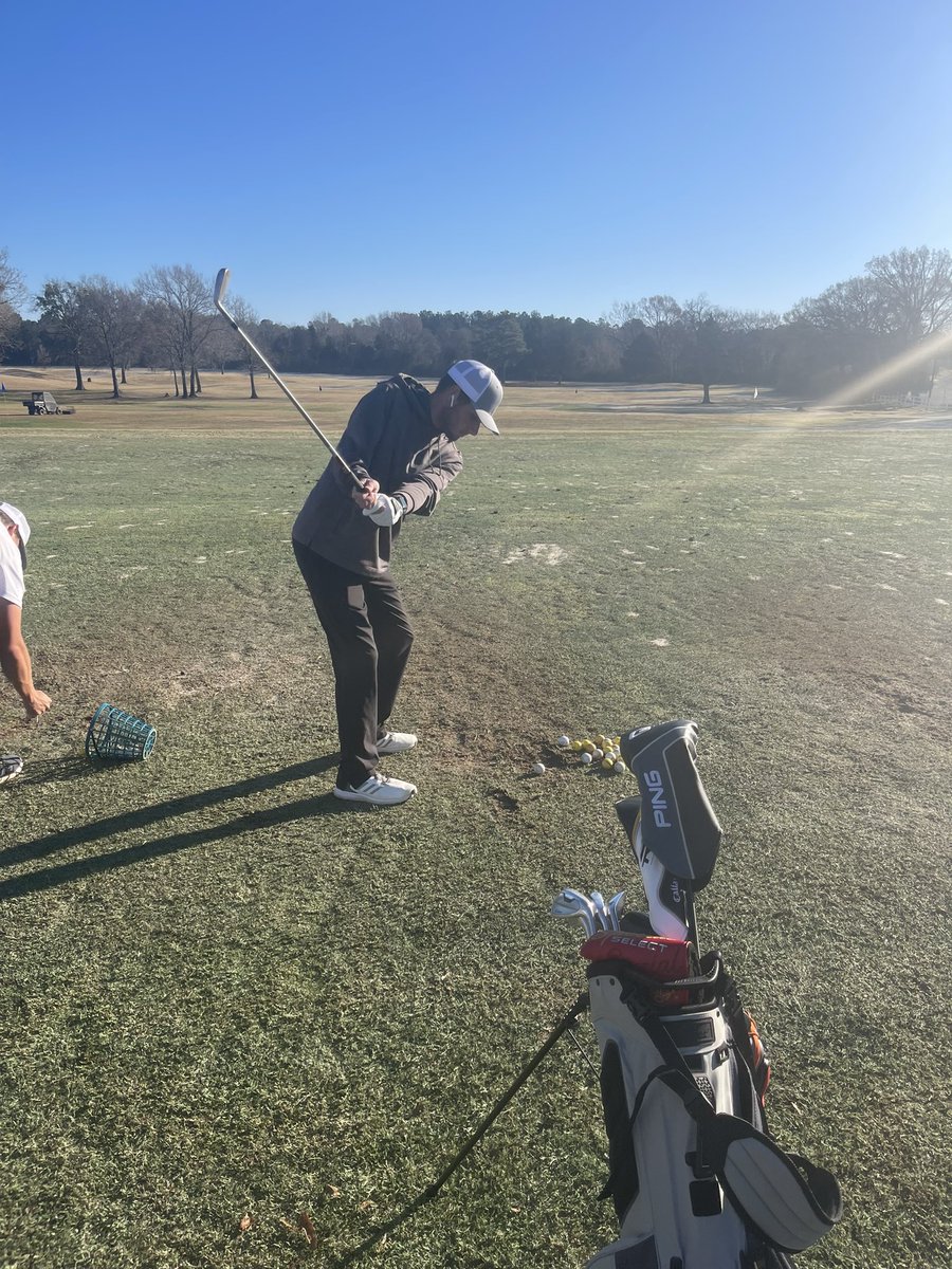 LCU_MGolf's tweet photo. Some warmup shots of the guys! https://t.co/asOv2S223P