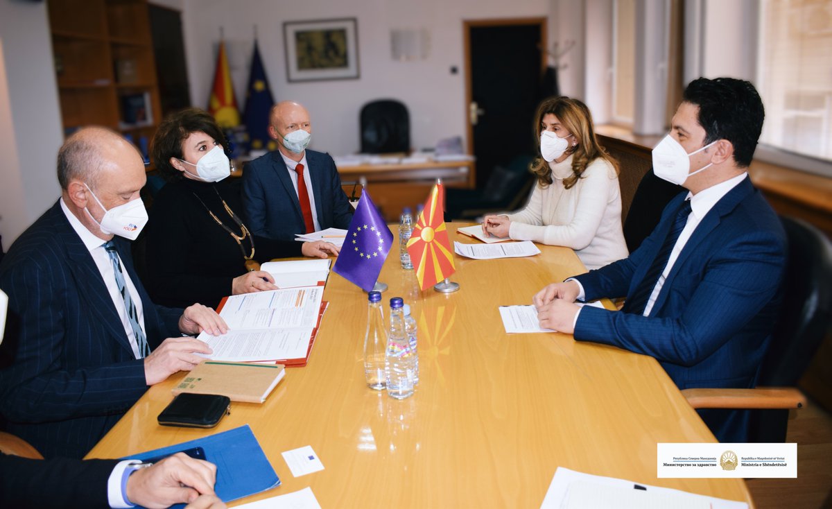 Meeting with EU Ambassador David Gere and representatives of the EU Delegation 
Takim me Ambasadorin e BE-së Dejvid Gir dhe përfaqësues të Delegacionit të BE-së.
Средба со евроамбасадорот Дејвид Гир и претставници од Делегацијата на ЕУ.
