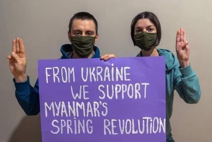 Treasurenyi1's tweet photo. #WeStandWithUkraine 🇺🇦 🇲🇲 https://t.co/5m4aJkDtV2