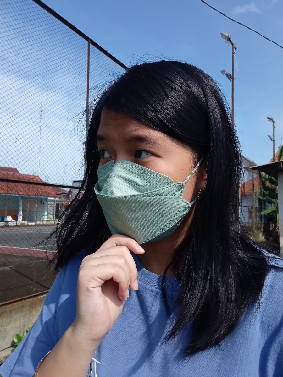 lilpororow's tweet photo. Finally ikutan khhsd lagi! Tema kali ini Biru biru candid bareng cokun 💙💙
#codekunst #cokun #khhsd #khhselcaday #khh #khhstandselcaday https://t.co/fFe8bxDe4a