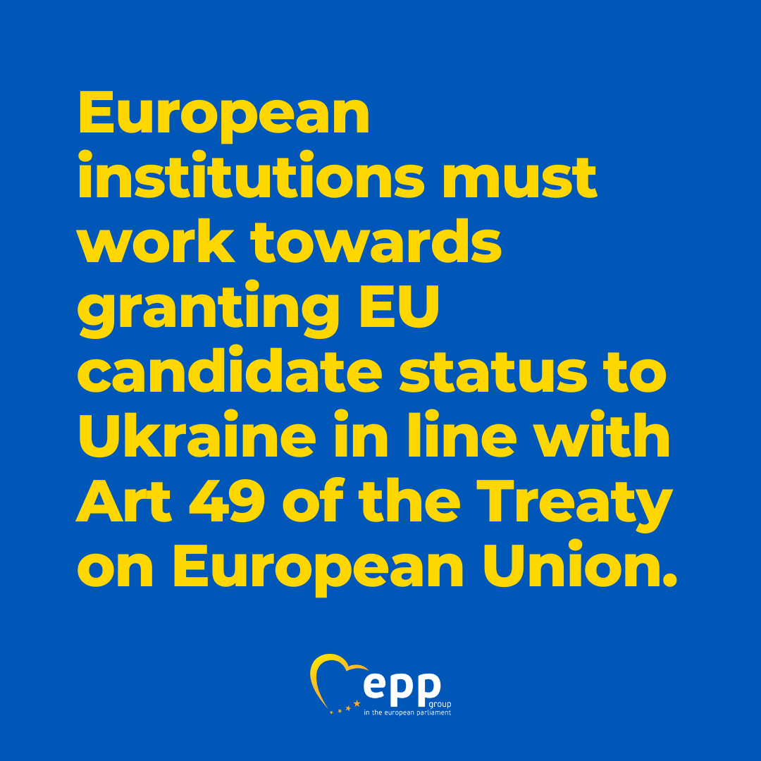 EPPGroup's tweet photo. BREAKING

#AFET has agreed that the EU institutions must work towards granting EU candidate status to Ukraine in line with Art 49 TEU.

We are proud of this @EPPGroup achievement!

@ManfredWeber &amp; @gahler_michael hard work has brought results!

Tomorrow - the EU Parliament votes! https://t.co/c8ldkHHc1w