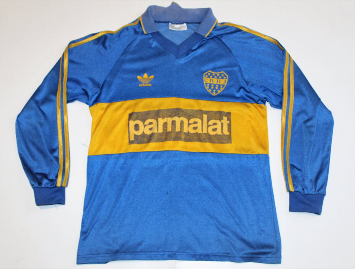 casacastan's tweet photo. 🛡️ Boca Juniors
👕 Adidas | Titular
🗓️ 1993
📏 Talle 2 | M actual
🧐 Original de época. Publicidad desgastada y algunas manchitas en la manga.
💲 9000 https://t.co/ouL98ZWS7j