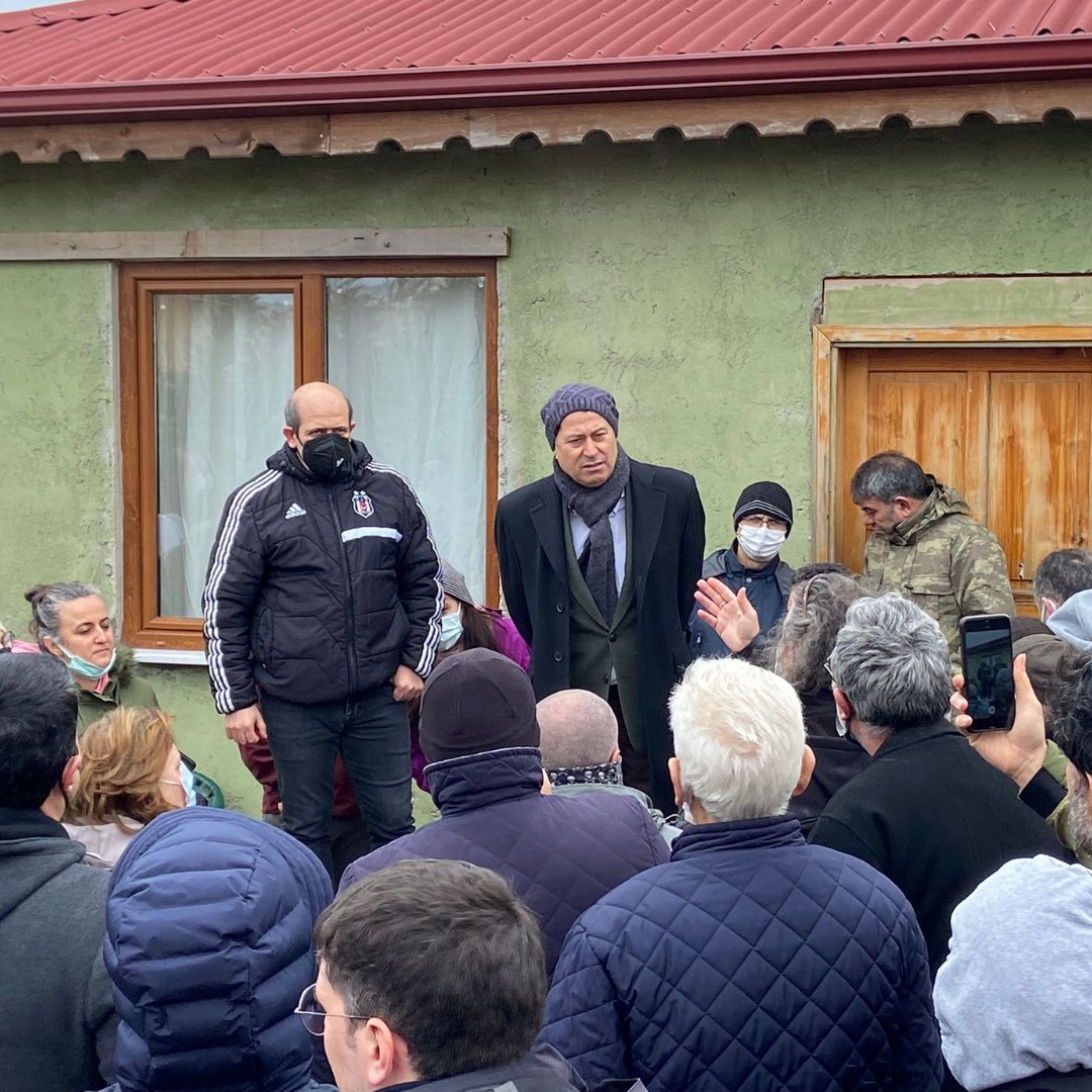 istanbulhkmo's tweet photo. İmar mevzuatına aykırılık, teknik yetersizlikler barındıran ve katılımcılığı önemsemeyen Kanal İstanbul İmar Uygulaması neticesinde Arnavutköy Yeniköy Mah. sakinlerinden gelen talepler üzerine, 27 Şubat Pazar günü bölge sakinleri ile bir bilgilendirme toplantısı gerçekleştirdik. https://t.co/DtwoBJYGYI