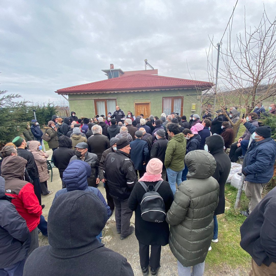 istanbulhkmo's tweet photo. İmar mevzuatına aykırılık, teknik yetersizlikler barındıran ve katılımcılığı önemsemeyen Kanal İstanbul İmar Uygulaması neticesinde Arnavutköy Yeniköy Mah. sakinlerinden gelen talepler üzerine, 27 Şubat Pazar günü bölge sakinleri ile bir bilgilendirme toplantısı gerçekleştirdik. https://t.co/DtwoBJYGYI