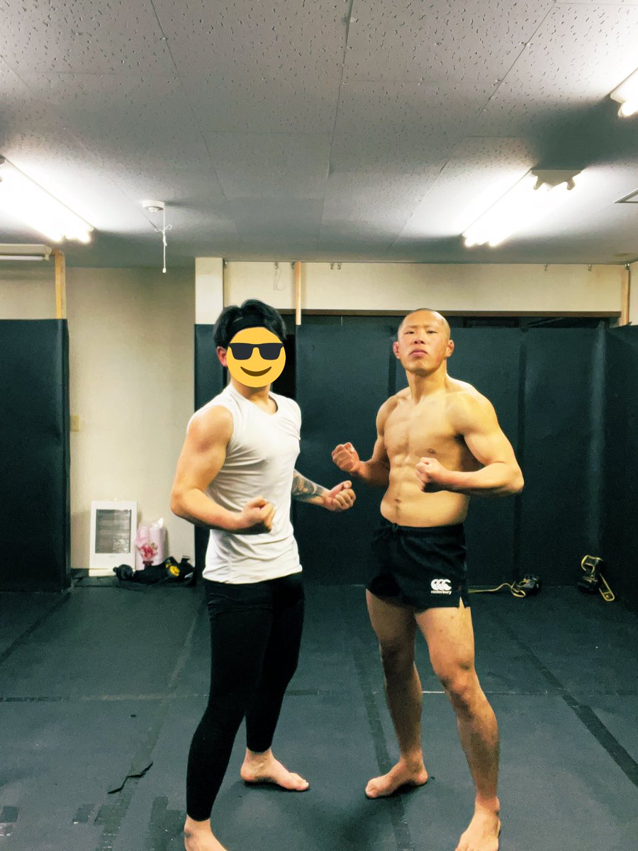 99LEGEND_'s tweet photo. 🥊💥💥 https://t.co/QG5Q93VqDi