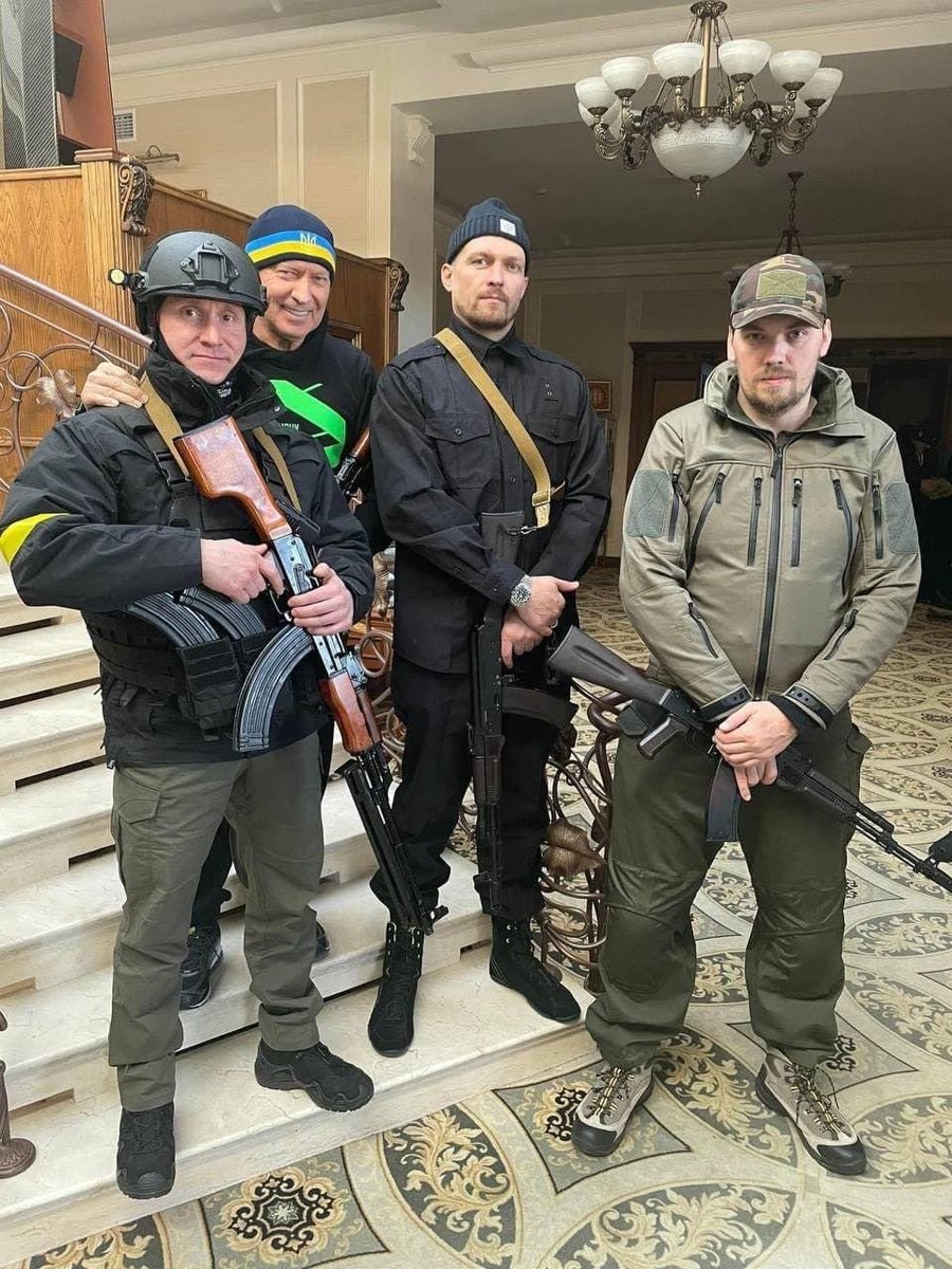 PopularFront_'s tweet photo. #Ukraine: Heavyweight boxing world champion Oleksandr Usyk has joined the territorial defense forces, and will be participating in the defense of Kyiv. 

(via @nexta_tv) https://t.co/kQXI7nrKm9