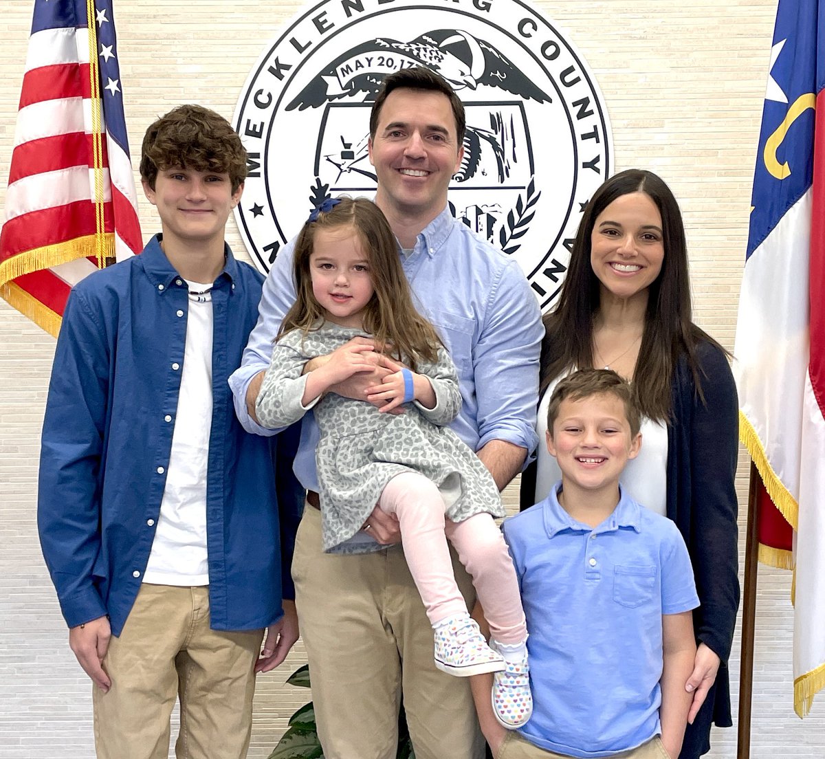 JeffJacksonNC's tweet photo. Got the kids in the car, drove to the Board of Elections, filed to run for Congress, took 20 photos so one would work, hit up Dunkin’ Donuts, dropped them off at school, now Marisa and I are headed to work.

This is our family, and it would be an honor to represent you and yours. https://t.co/KccMB7dyOZ