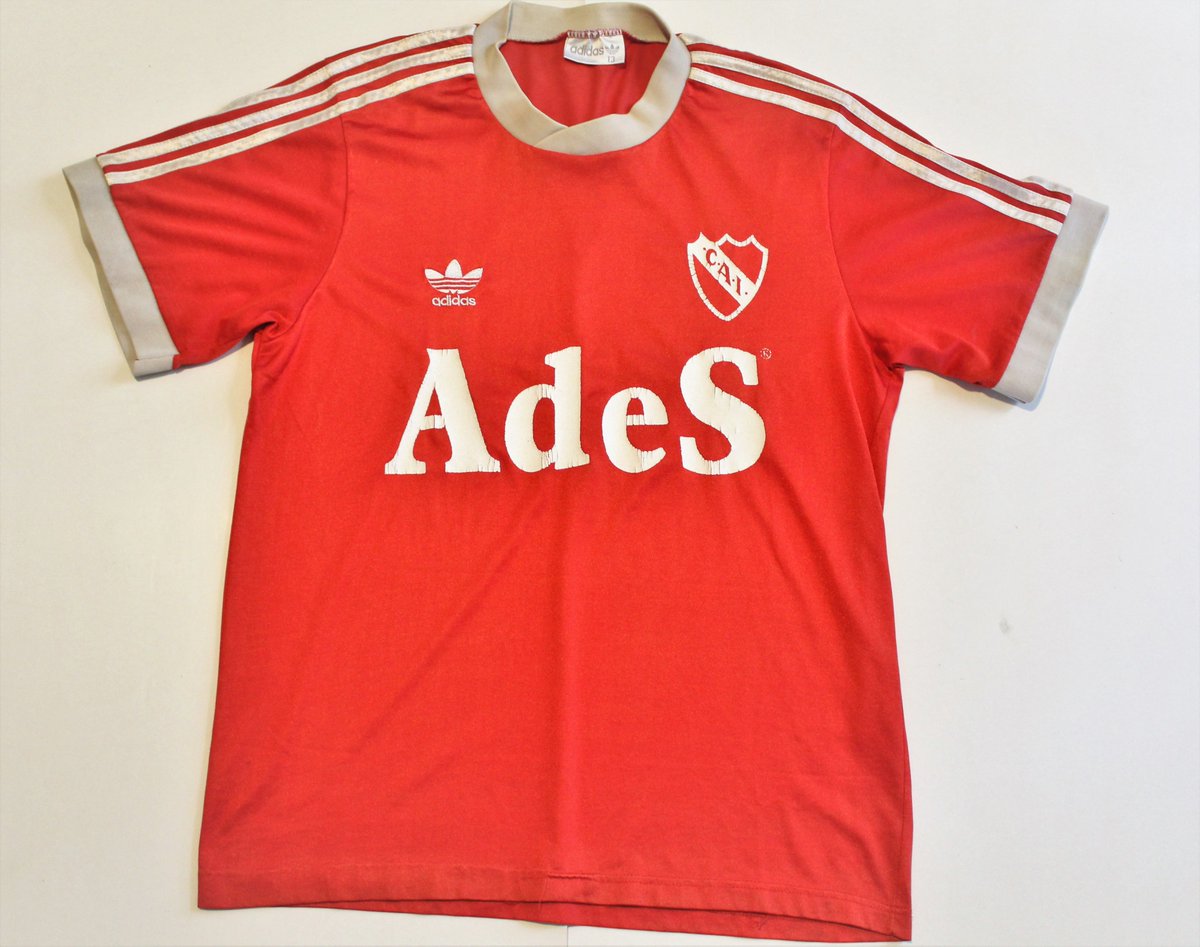 casacastan's tweet photo. 🛡️ Independiente 
👕 Adidas | Titular
🗓️ 1994
📏 Talle 3 
🧐 Original de época. Buen estado general
 💲 10.000 https://t.co/lwhQoXABcI