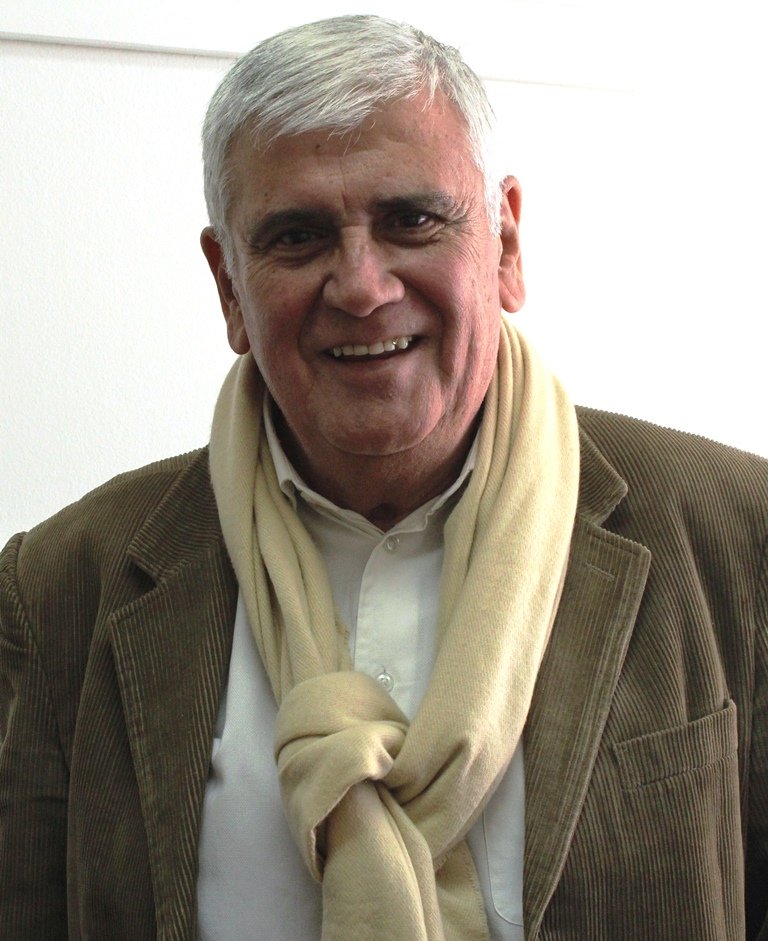 La Dirección de Arquitectura lamenta el sensible fallecimiento de René Morales Morales, ex Director Nacional de Arquitectura entre 1990 y 1996 y ex Presidente del Colegio de Arquitectos entre 1996 y 1998. Enviamos nuestras sentidas condolencias a su familia y amigos.