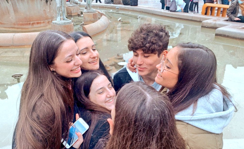 luciaperez913's tweet photo. Nos reímos solos https://t.co/UmkRBGiwqk