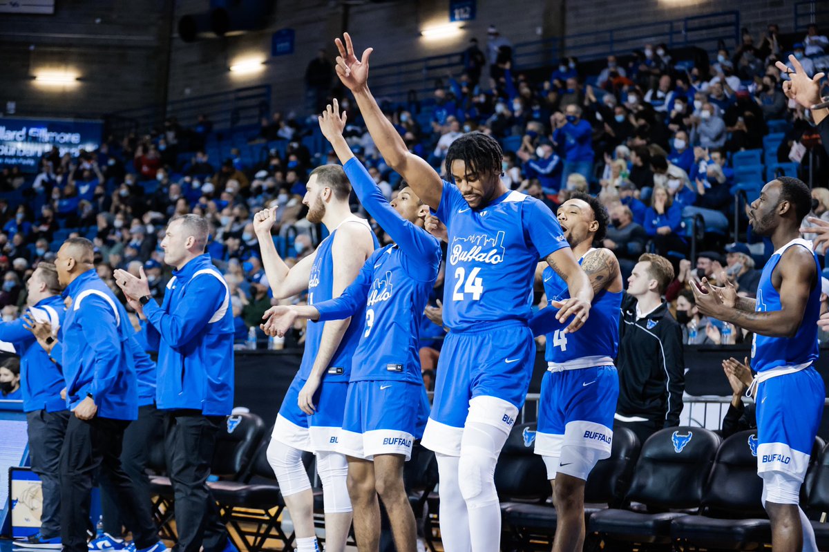 UBuffaloBulls's tweet photo. Letβs make Alumni Arena loud by bringing your #UBTrueBlue spirit to the @UBmenshoops game Tuesday night
π 3/1
β° 7pm
π Alumni Arena
π Toledo
π Wear Blue
π https://t.co/yIqkIKNQC6
#UBhornsUP https://t.co/FOl8Qqjn45