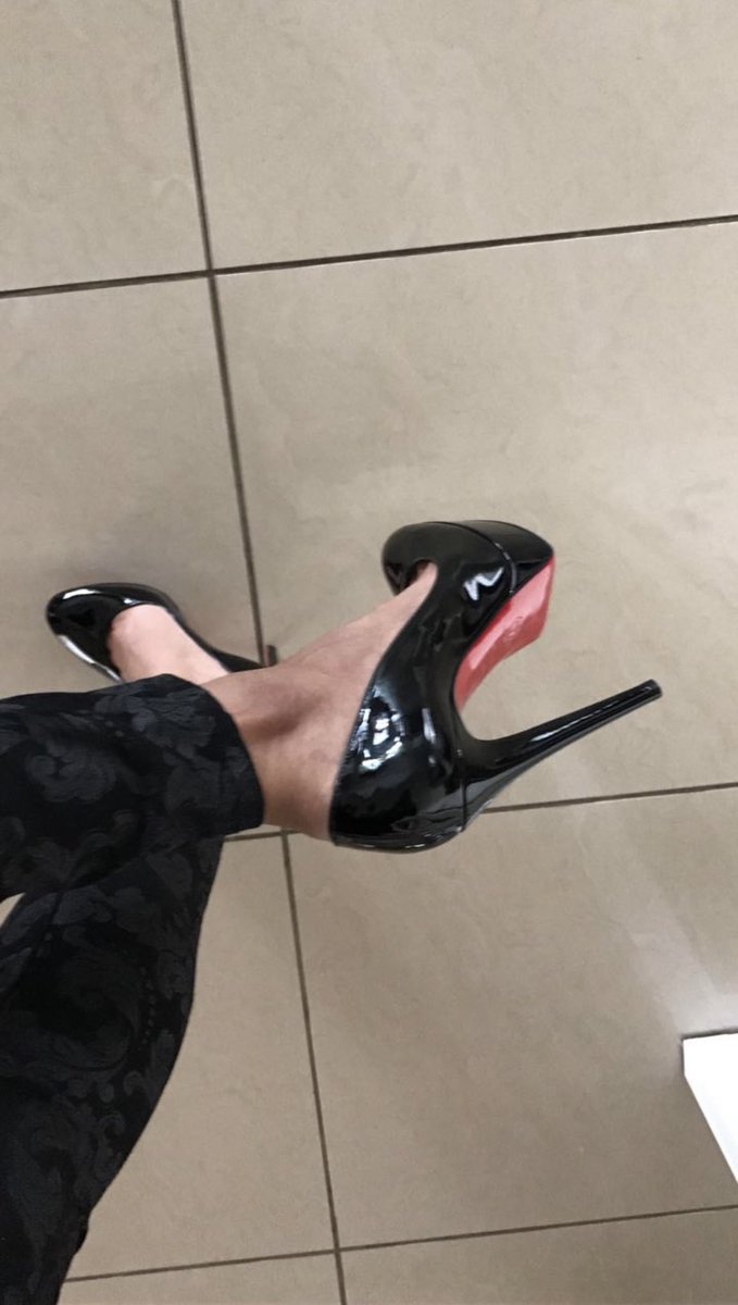 New heels😈 maybe I should learn how to Dom 🤔