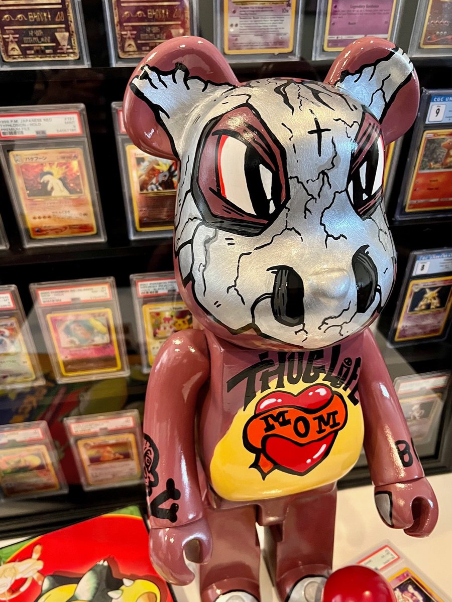 Nightmare_Mikey's tweet photo. 🦴🧸Cubone custom Bearbrick🧸🦴

18” Acrylic on Vinyl

https://t.co/gRqxlklRvi
______________________

#illustration #pokemon #bearbrick #custom https://t.co/ERH8DgG18d