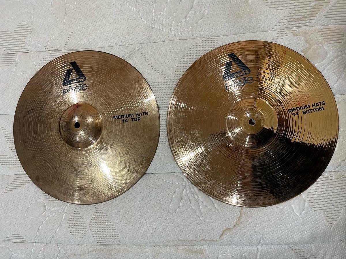 antonius_as's tweet photo. paiste medium hihat 14"
no crack, keyhole, dll
harga: 1.500.000
wa/call : 082174262424
@DrumBagus https://t.co/Y8gWotPAGF
