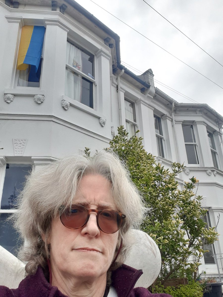 larverie's tweet photo. Clare B Dimyon travelled all over #Ukraine at #Uefa2012 meeting #lesbians & gay men in #Kharkiv #Donetsk #Kherson #Lviv #Dnipro & missed last train from #Kyiv to #Donetsk.
#slavaUkraina
#SlavaGeroyim
#GeroyimSlava
Remember: Russian troops are #Putin's cannon fodder. https://t.co/0Gb7aNj5C5