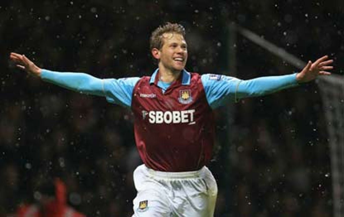 Happy Birthday to Jonathan Spector Remembered for that brace against Man United in the cup   