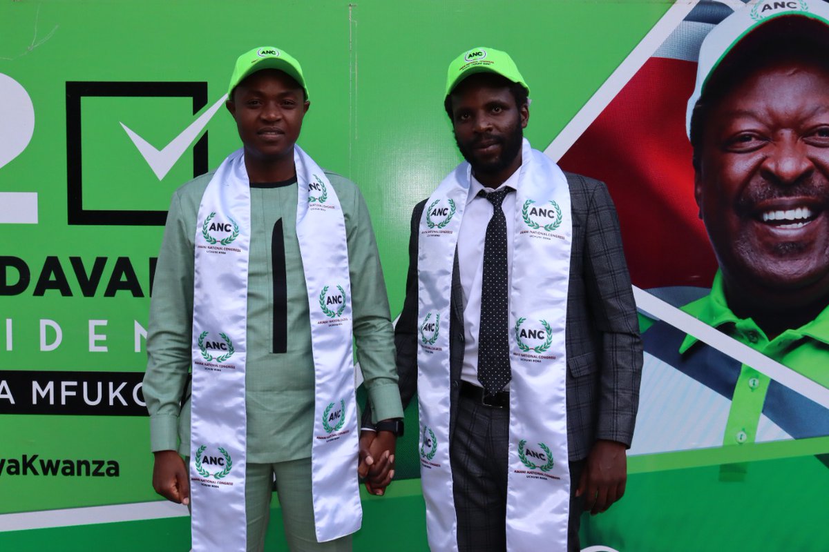 GikuruSK's tweet photo. Today i received a delegation led by Engineer Irungu Mwangi from Maragua Constituency, Murang'a County at the @anc_party Headquarters. Mr Irungu registered as an Aspirant for Maragua Constituency MP Seat.
#ChamaNiANC
#EarthQuakeEffect https://t.co/0m1jsQIZpJ