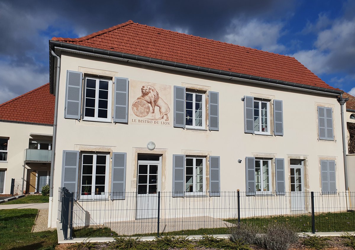 🟢 <a href="/ALAINBECQUET/">BECQUET ALAIN</a> a inauguré pour la région #BFC une opération de réhabilitation de logements à #SainteMarieLaBlanche(21)

Un engagement de 260 000 € !
Ce soutien intervient au titre de la politique de l’habitat et de l’Aménagement

✅Ce projet dispose d'un volet éco-responsable